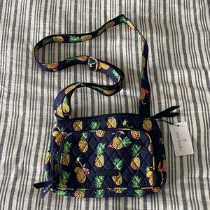 NWT Vera Bradley Pineapple Patterned Quilted Crossbody Bag - Dark Blue